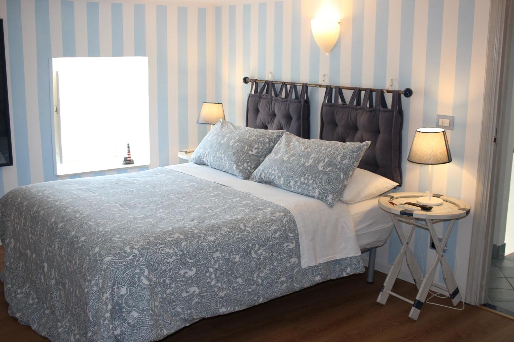 La Mansarda Sul Porto Apartment Понца Екстериор снимка