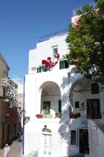 La Mansarda Sul Porto Apartment Понца Екстериор снимка